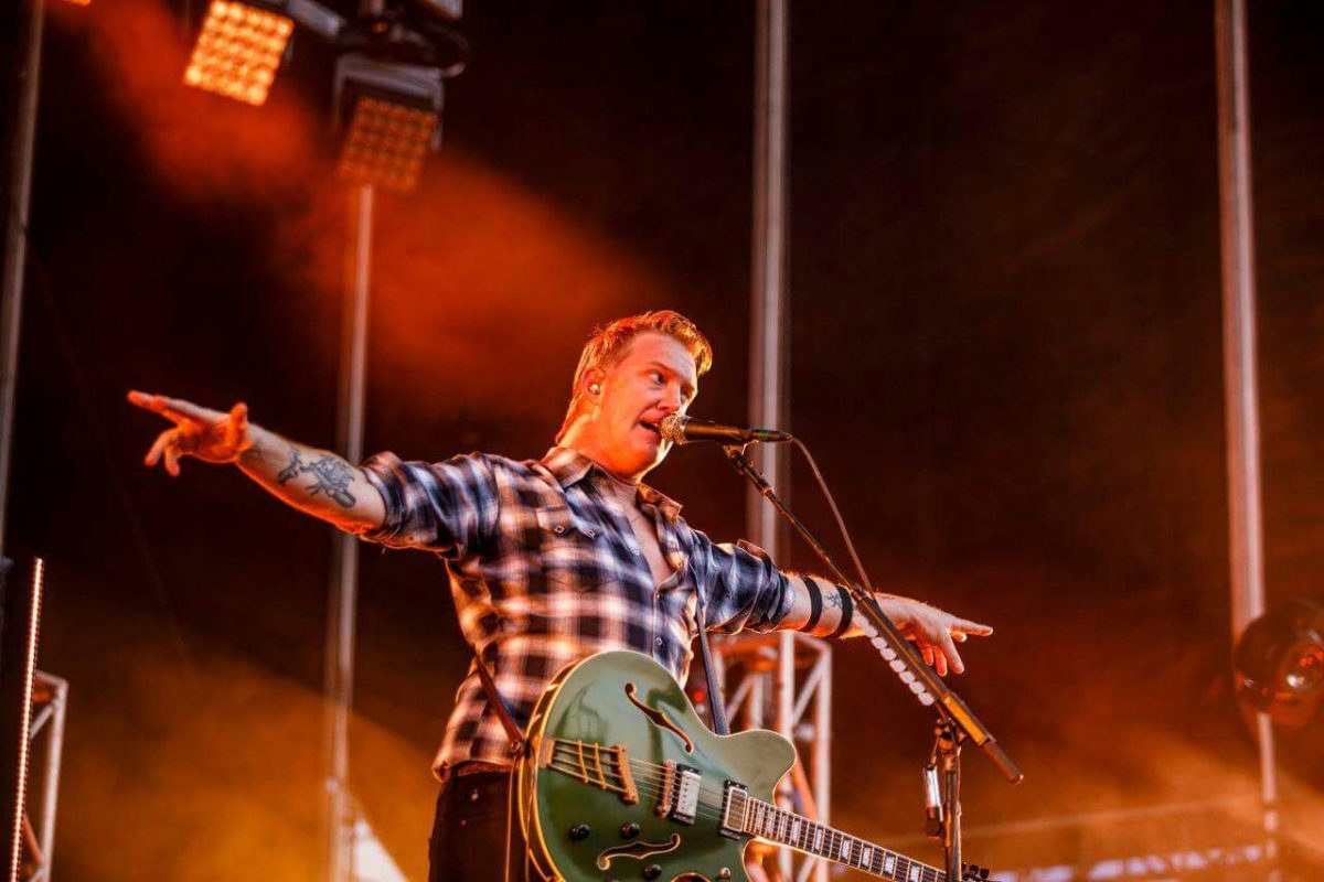 Josh Homme será operado de urgencia y QOTSA suspende gira