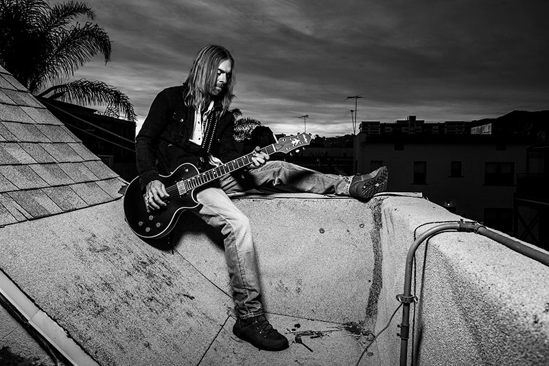 Un bocanada de buena música: Así Suena el debut solista de REX BROWN 